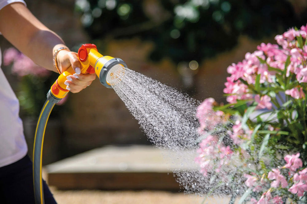 HOZELOCK 2679 MULTI SPRAY SOFT TOUCH GUN WITH 5 SPRAY PATTERNS